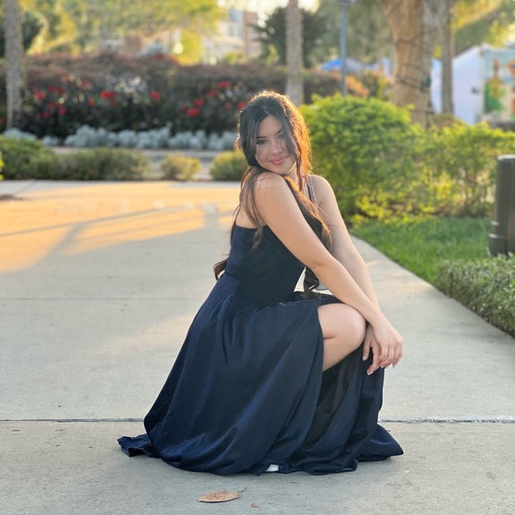 Prom dress - Picture 5 of 6